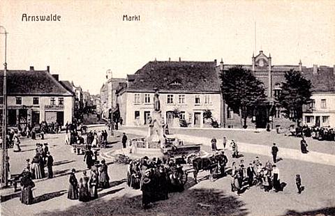 Arnswalde --  Der Marktplatz um 1900