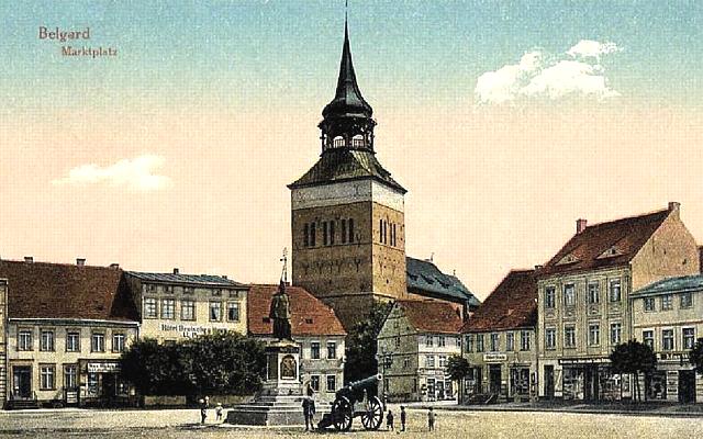 Pommern -- Am Marktplatz von Belgard