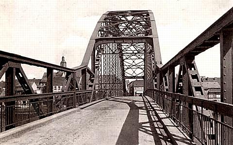 Greifenhagen -- Die Oder-Br&uuml;cke um 1940