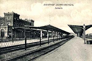 Schneidem&uuml;hl -- Bahnhof (S&uuml;dseite)