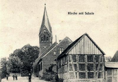 Wugarten -- Dorfkirche mit Schule