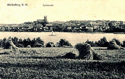 Woldenberg -- Blick &uuml;ber Feld und Gro&szlig;en See