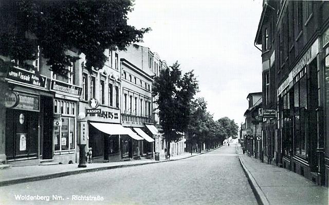 Woldenberg/Nm -- In der Richtstra&szlig;e um 1936