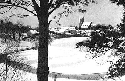 Woldenberg -- Sch&uuml;tzenplatz am Flie&szlig; im Winter