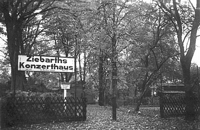 Woldenberg -- Ziebarths Biergarten-Eingang um 1930